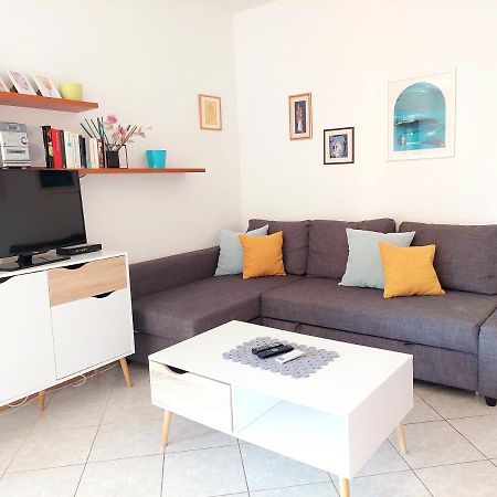 Apartman Mara Premantura Exterior foto