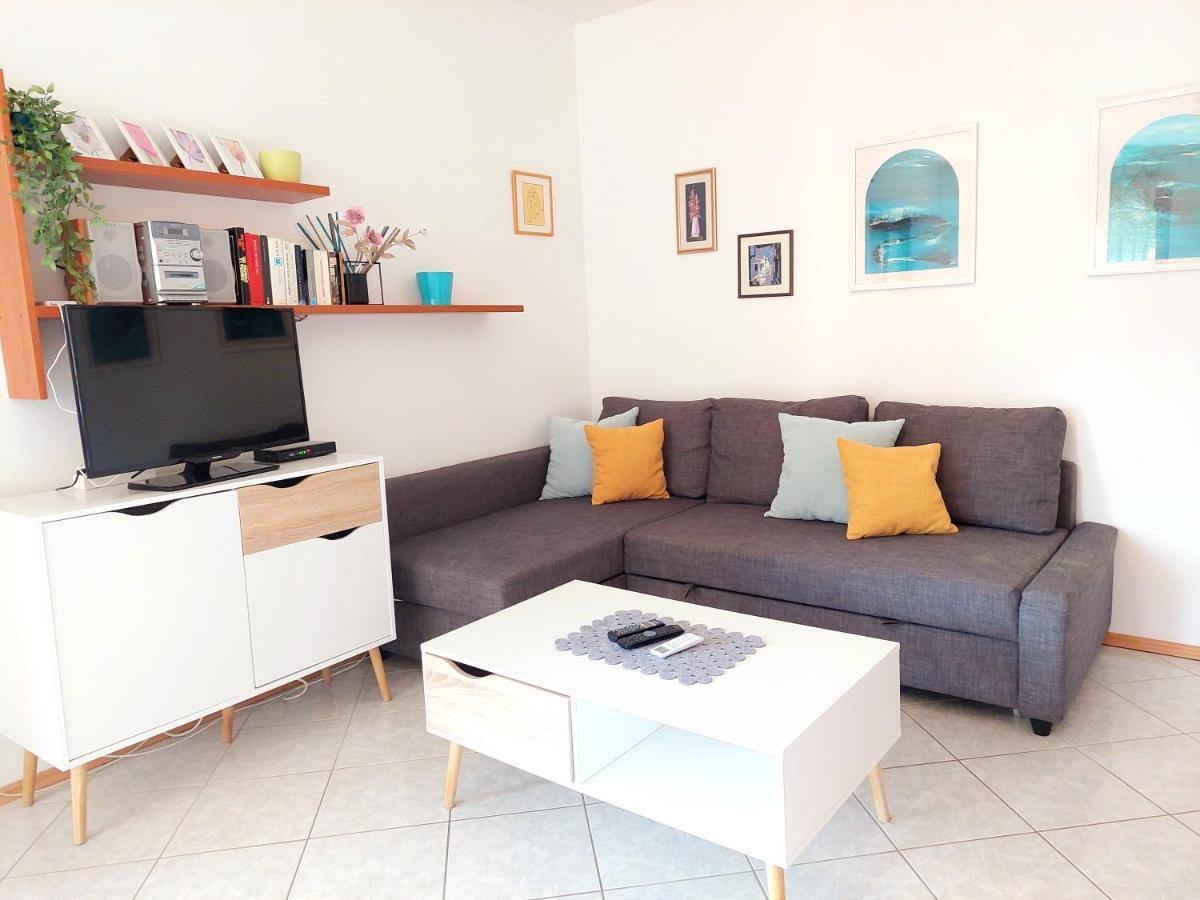 Apartman Mara Premantura Exterior foto